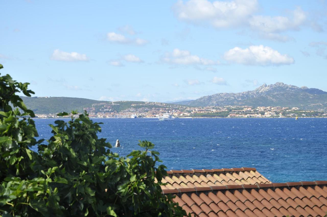Appartamentino Panoramico...Con Finestra Sul Mare! Ла-Маддалена Екстер'єр фото